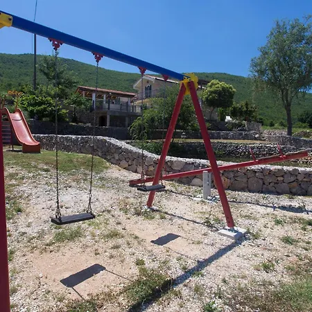 6 Bedroom Lovely In Dicmo Osoje *